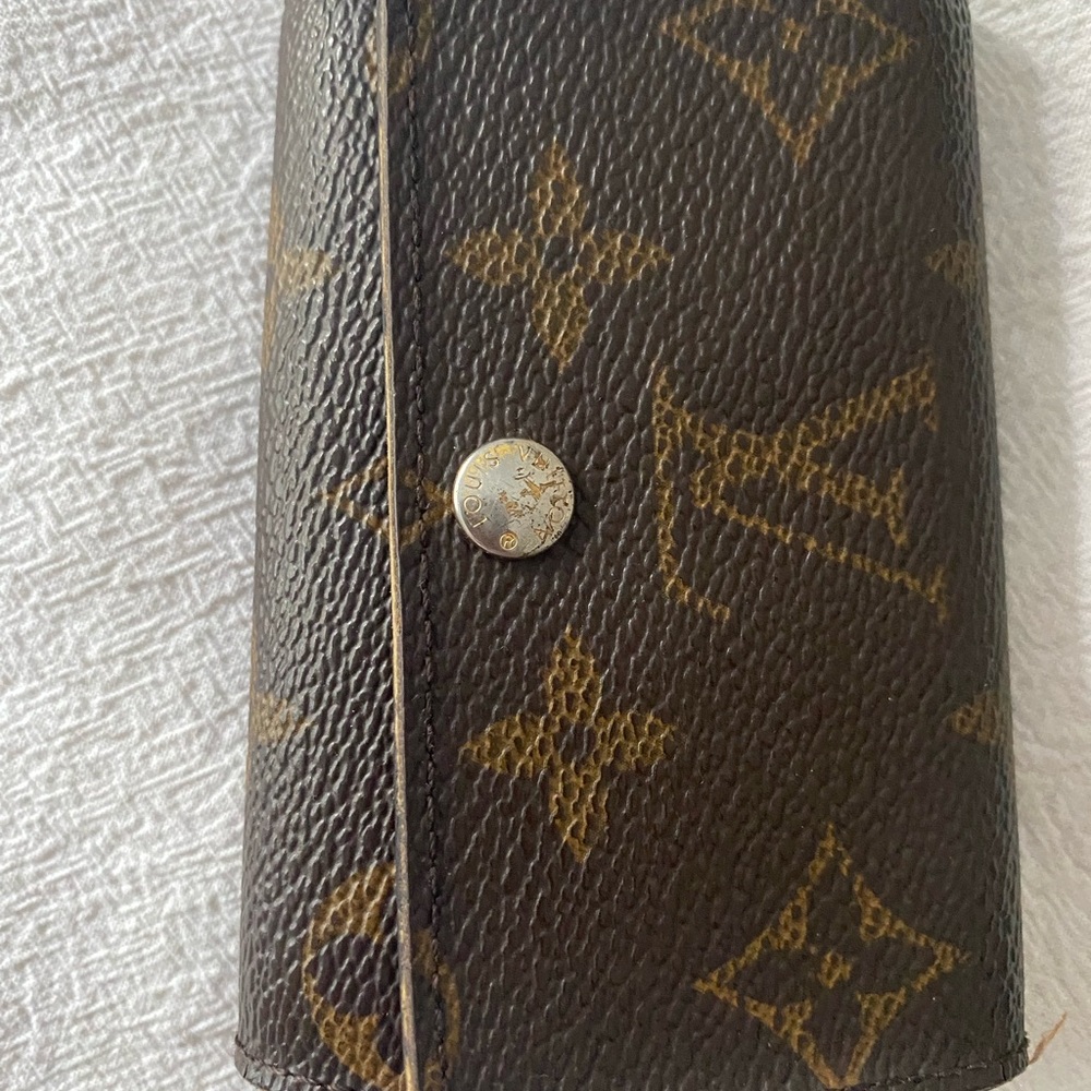 Authentic Louis Vuitton Dark Brown Monogram 6-ring Key Holder - with Box,Receipt